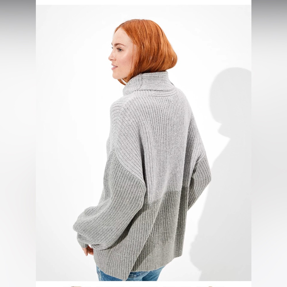 American Eagle two tone grey turtleneck - Picture 7 of 9